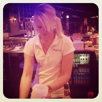 2012-07-27 23:00:21
