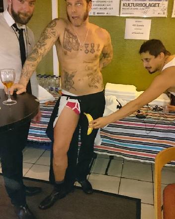 2016-03-19 23:00:40