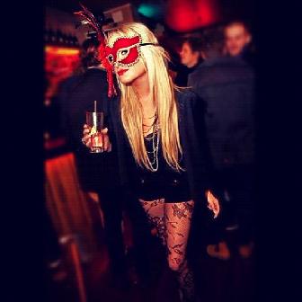 2012-11-03 00:03:04