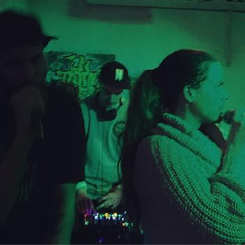 2015-04-04 19:39:55