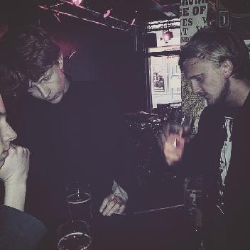 2015-04-30 21:06:19
