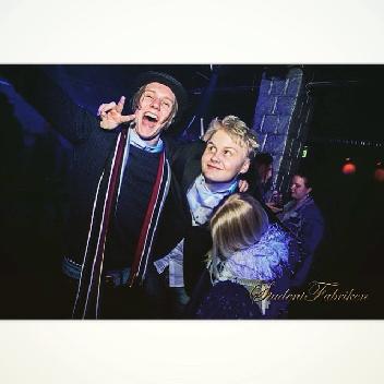 2015-04-17 22:17:33
